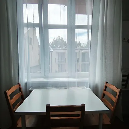 Arianska 8 *